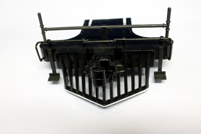 (image for) Cowcatcher - Black w/ White Trim (Large Scale 4-6-0 Anniversary)
